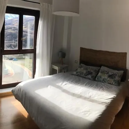 Casa Con Vistas A *